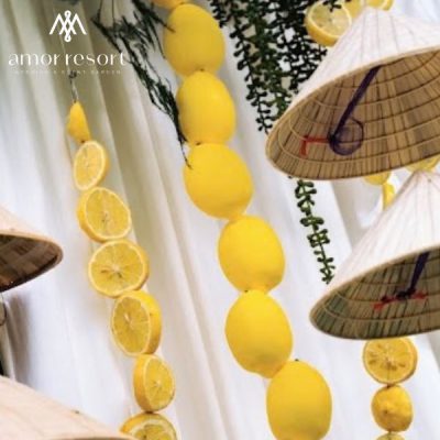 Nghi thức lễ gia tiên trang trọng thể hiện sự kính trọng với tổ tiên trong ngày cưới