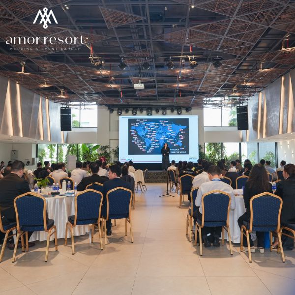 Concept hội nghị khách hàng kết hợp gala được thiết kế đồng bộ, tạo dấu ấn chuyên nghiệp cho sự kiện