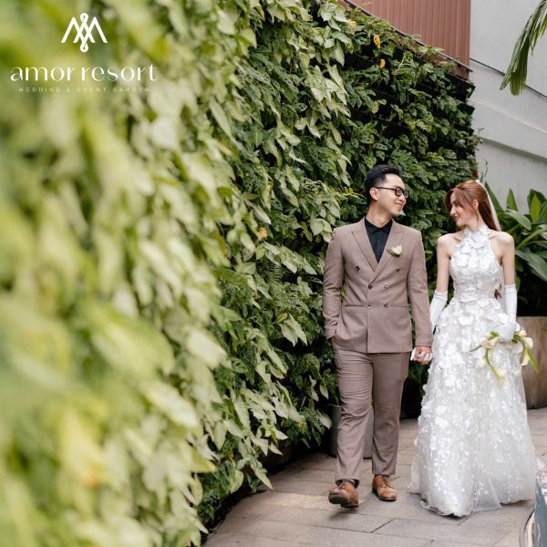 Không gian tiệc cưới tối giản với gam màu nhẹ nhàng, tinh tế nhưng vẫn sang trọng