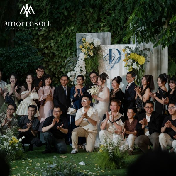 Amor Resort sở hữu không gian tiệc cưới lãng mạn với sảnh tiệc sang trọng và khuôn viên sân vườn xanh mát