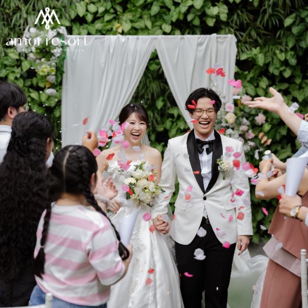 Amor Resort sở hữu không gian tiệc cưới xanh mát, lãng mạn, phù hợp tổ chức ngày vui đáng nhớ