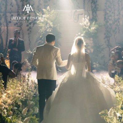 Không gian tổ chức tiệc cưới tại Amor Resort kết hợp kiến trúc sang trọng và cảnh quan xanh lãng mạn